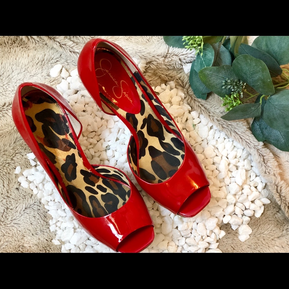 Red Jessica Simpson heels size 7 1/2